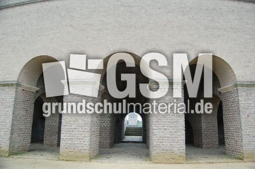 Xanten - Amphitheater 16.JPG